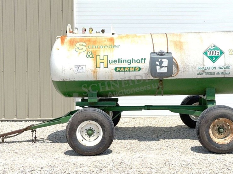 1,000-gallon-anhydrous-wagon-image-4