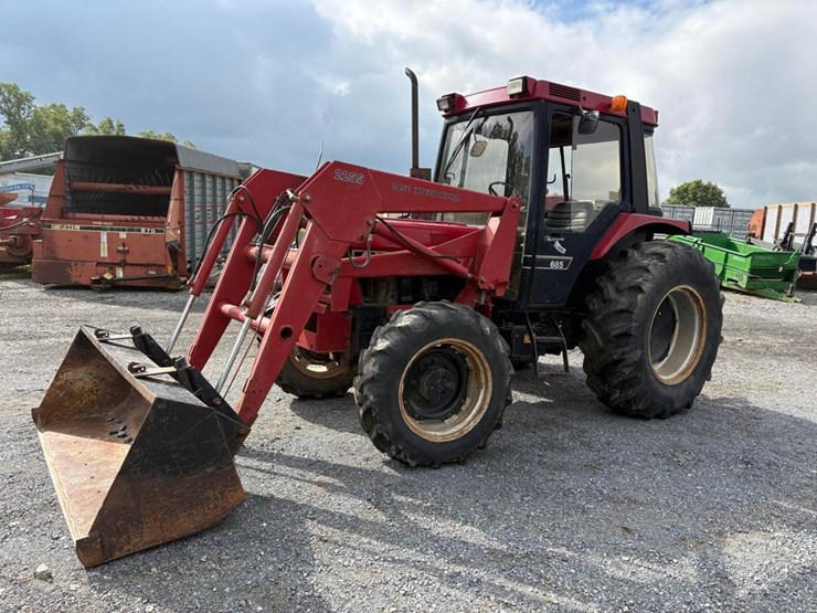case-ih-685-image-2