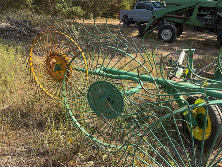 john-deere-702-image-12