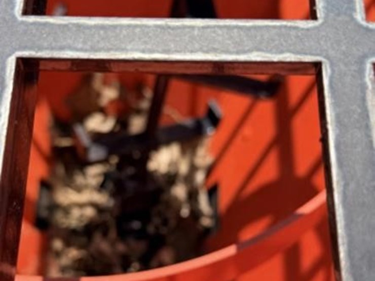 l3---bobcat-hydraulic-seed-spreader-hs8-image-7