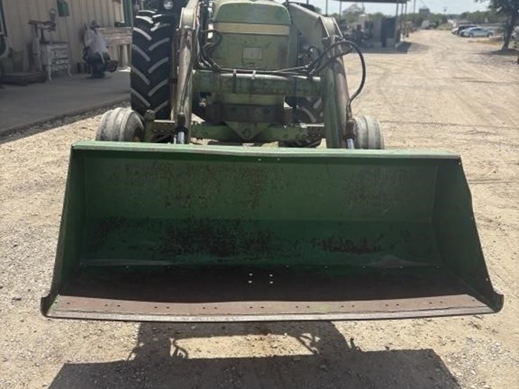 john-deere-4030-image-4