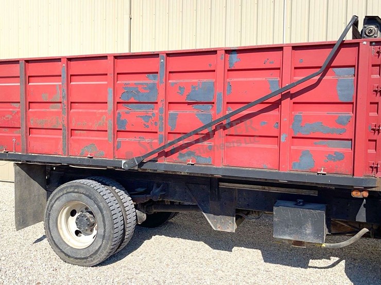 2002-chevrolet-c7500-single-axle-grain-truck-image-20