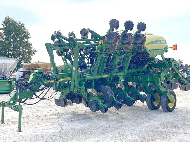 john-deere-1790-image-2