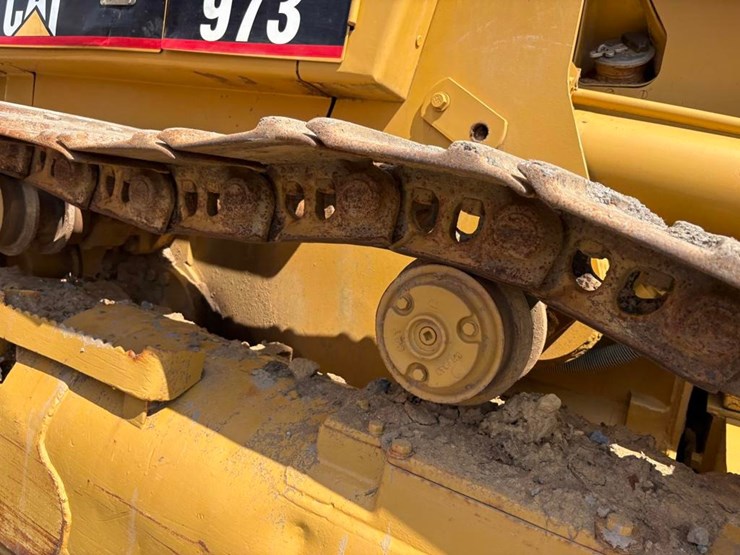 caterpillar-973-image-13