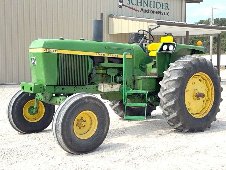 john-deere-4230-image-2