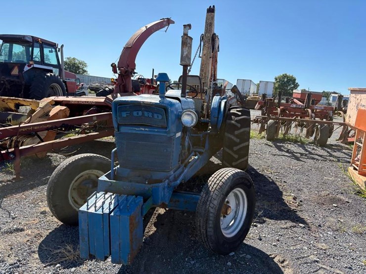 ford-4400-image-3