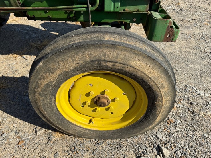 john-deere-1050-image-14