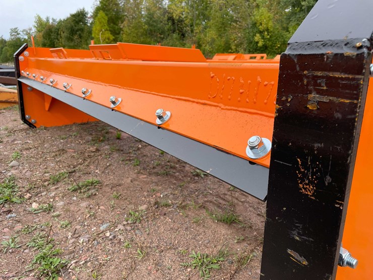 #5120-•-10'-snow-pusher-with-steel-blades-v2023-image-7