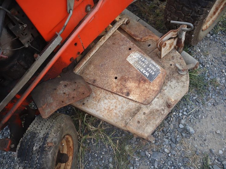 allis-chalmers-610-lawn-&-garden-tractor-image-13
