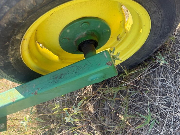 john-deere-702-image-7