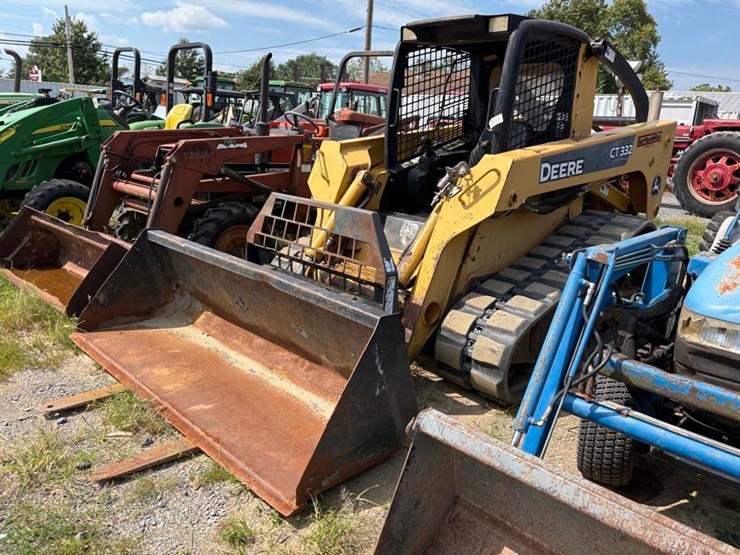 deere-ct332-image-2