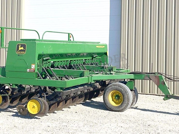 john-deere-750-image-1