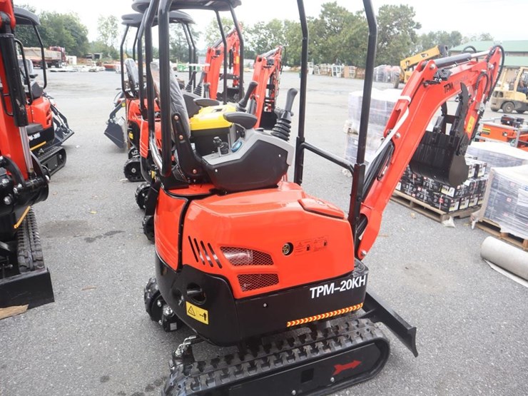 tpm-20kh-mini-excavator-image-4