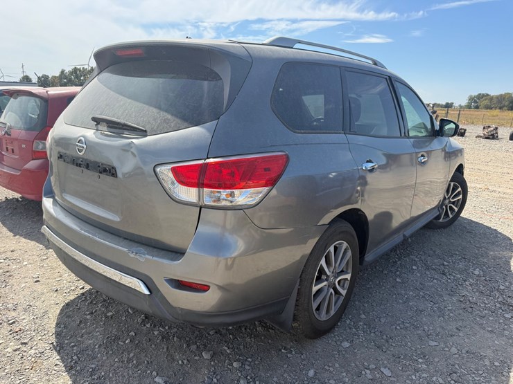 2016-nissan-pathfinder-image-4