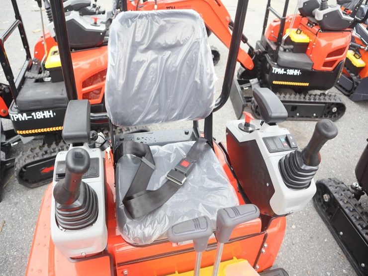 tpm-20kh-mini-excavator-image-9