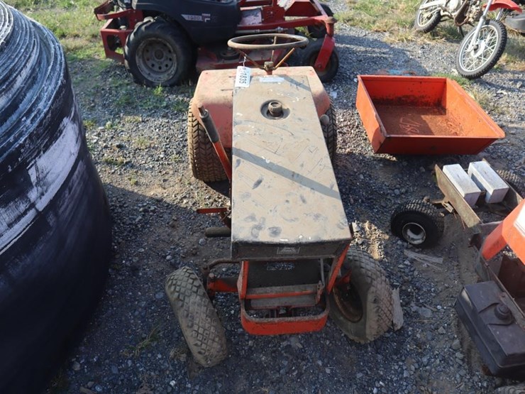 allis-chalmers-b207e-lawn-&-garden-tractor-image-3