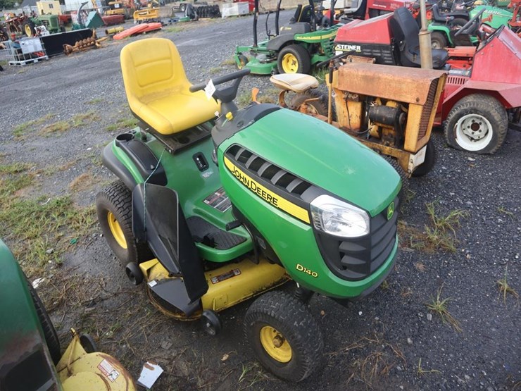 john-deere-d140-image-1