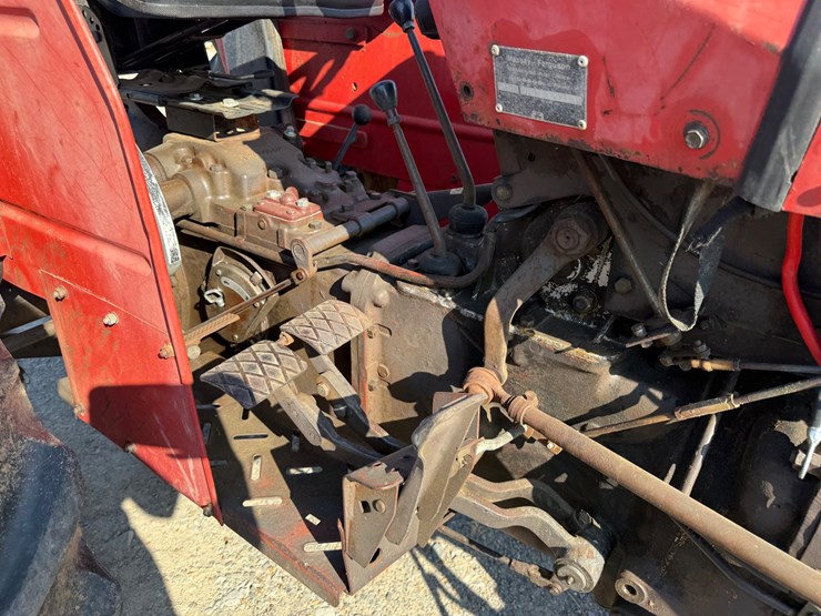 massey-ferguson-231-image-47