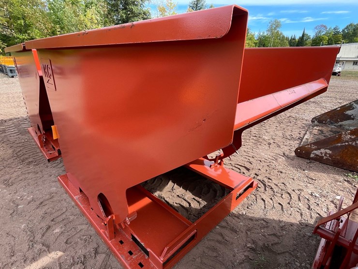 #5075-•-self-dumping-hopper-with-fork-pockets-image-3