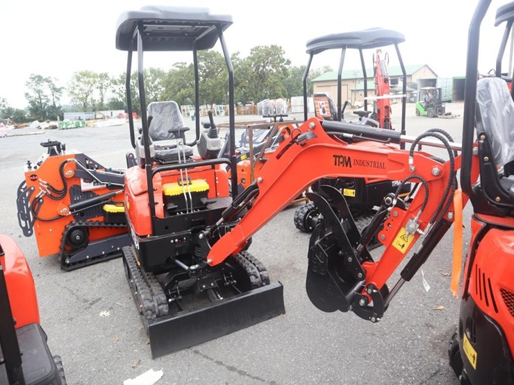 tpm-18hh-mini-excavator-image-2