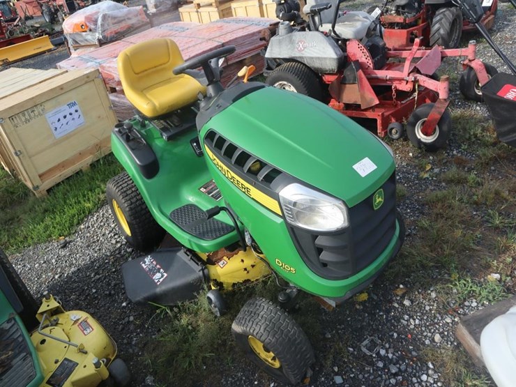 john-deere-d105-image-1