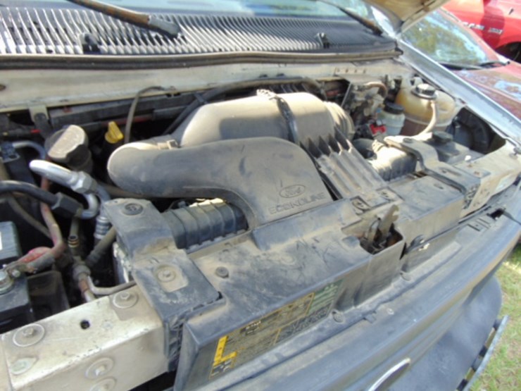 2004-ford-e350-image-8
