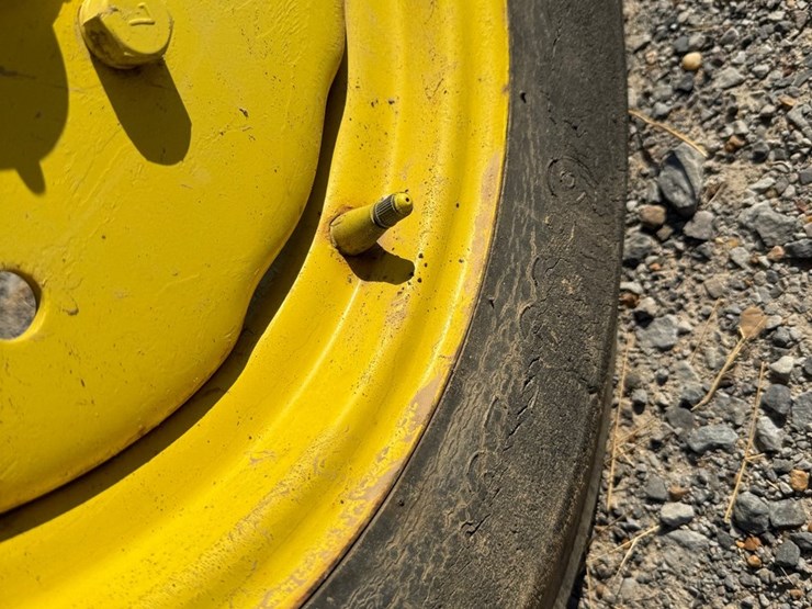 john-deere-1050-image-15