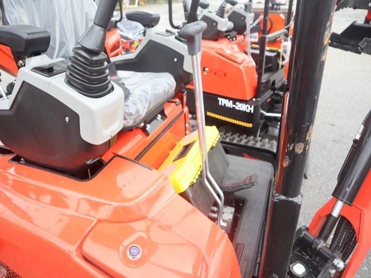 tpm-20kh-mini-excavator-image-8
