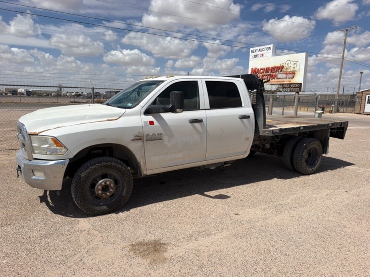 2017-dodge-ram-3500-image-1