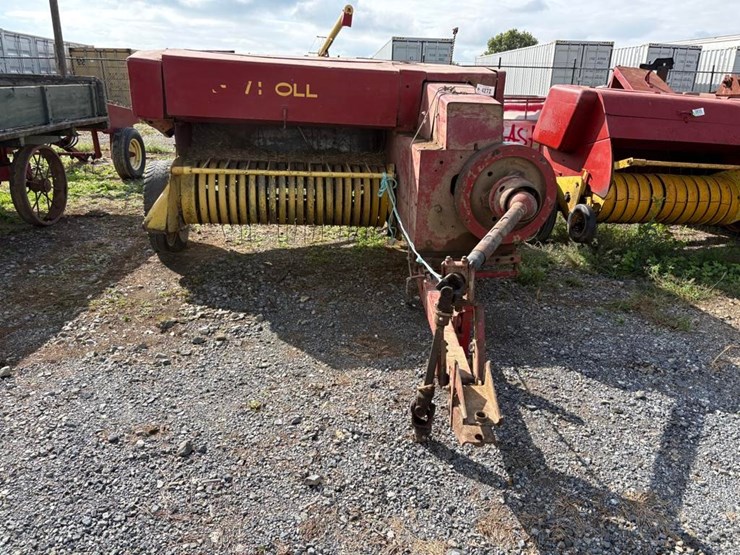 new-holland-275-image-1