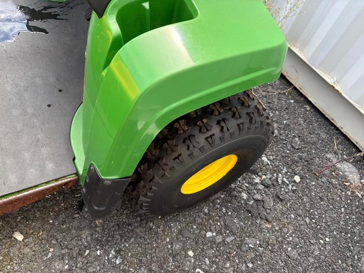 john-deere-gator-image-8