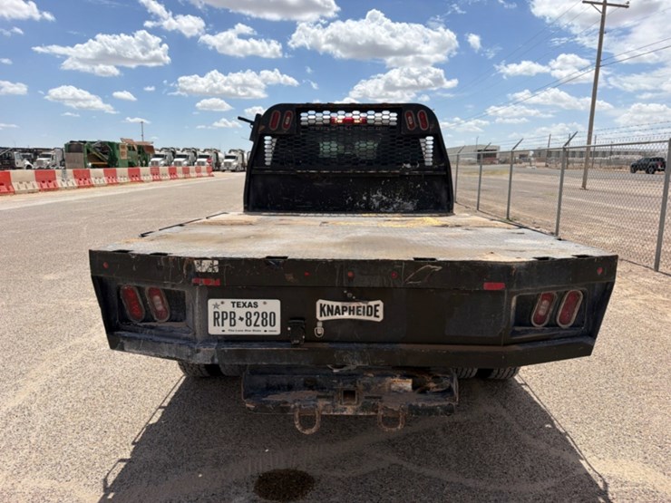 2017-dodge-ram-3500-image-6