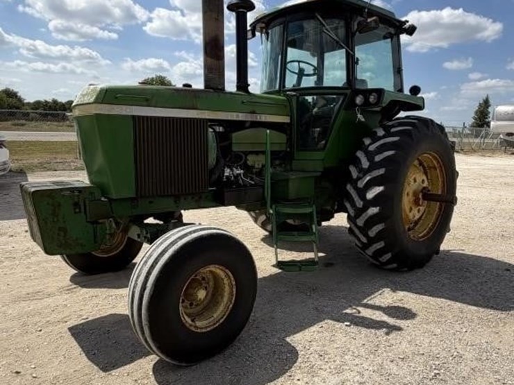 john-deere-4630-image-2