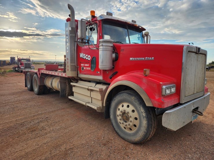 2011-western-star-4900-image-2