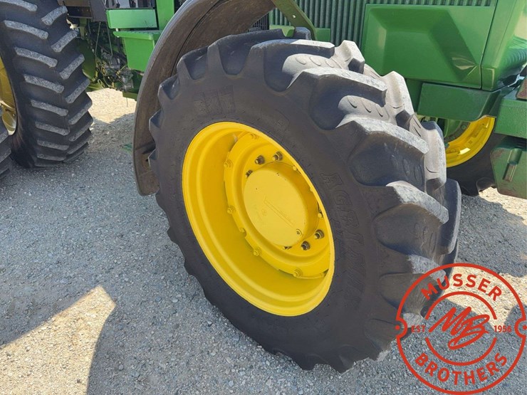 1955-john-deere-40-image-10