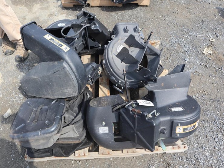 john-deere-bagger/blower-lot-image-1