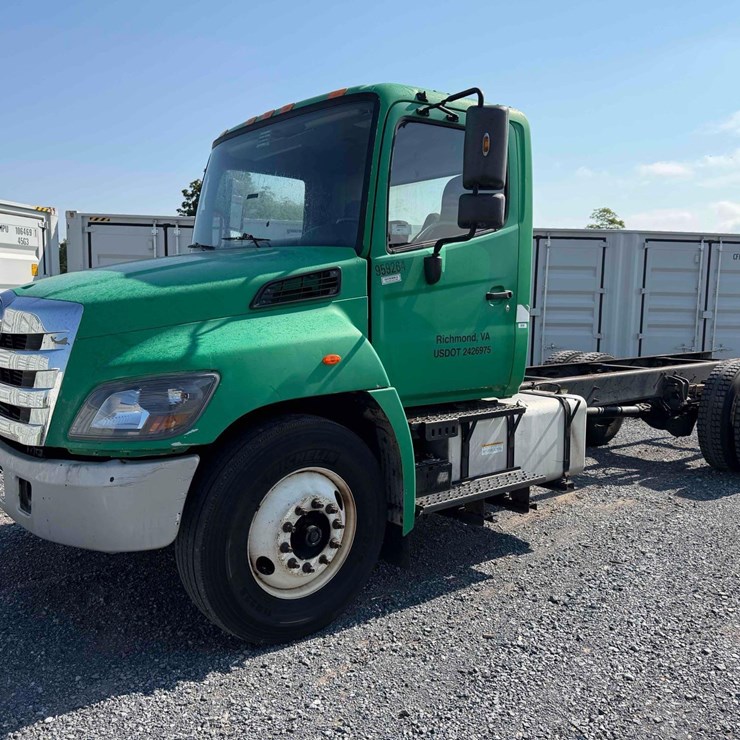 2013 HINO 338