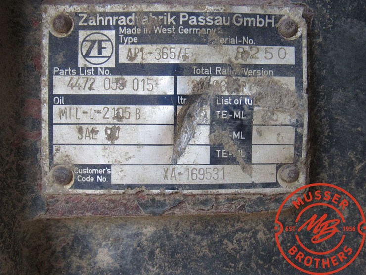 1991-john-deere-4755-image-32