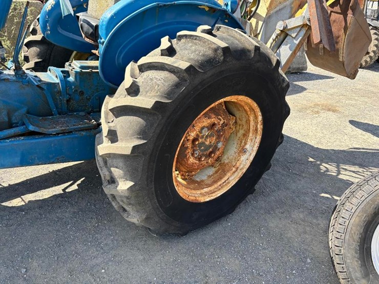ford-4400-image-7