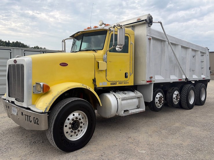 2011-peterbilt-367-image-1