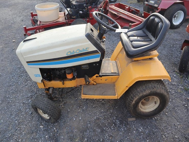 cub-cadet-1325-riding-mower-image-5