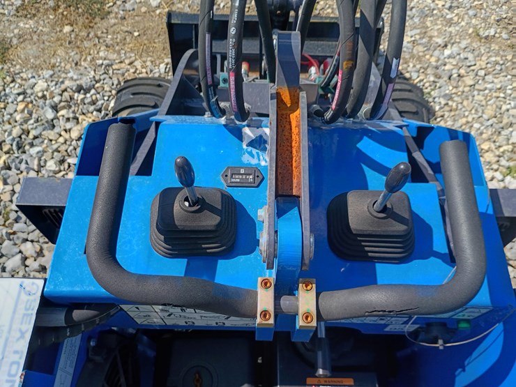 #26896-•-2025-agt-mx-mrw14-mini-skid-steer-image-19