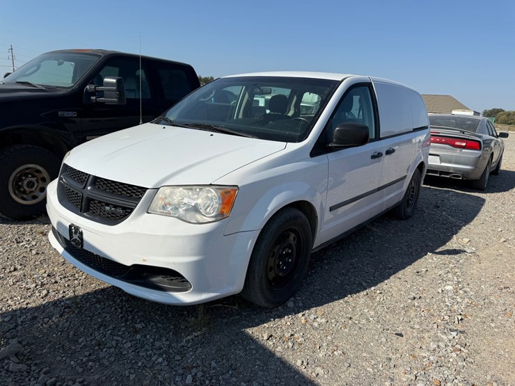 2014-ram-c/v-image-1
