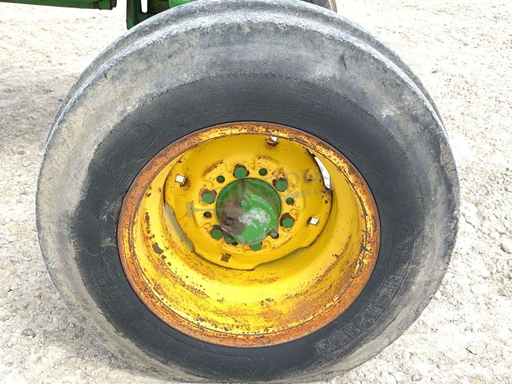 john-deere-2840-image-43