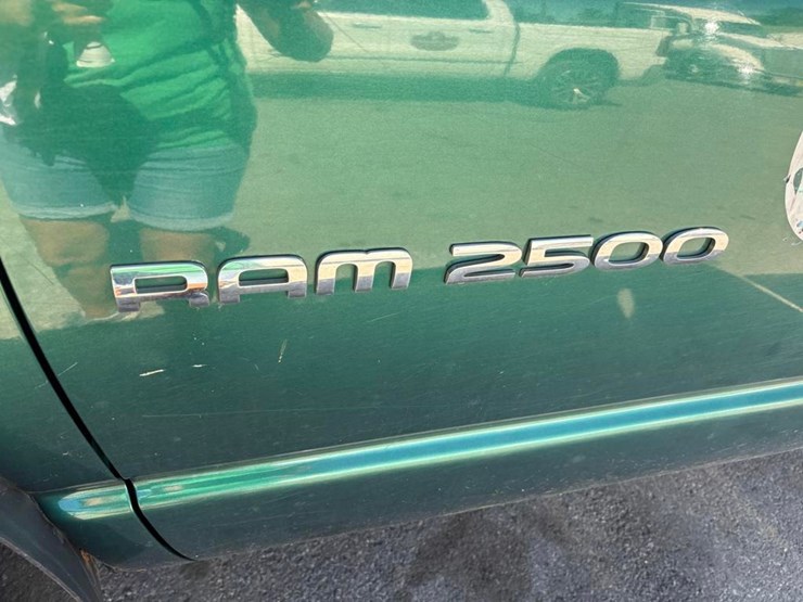 2003-dodge-ram-2500-image-11
