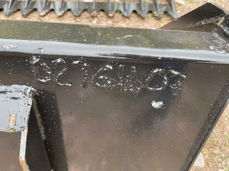 #5108-•-66-in.-bucket-with-single-blade-image-4