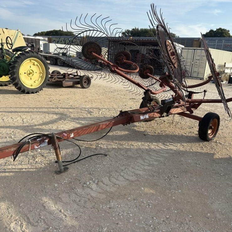 L2 - M&N Hay Rake
