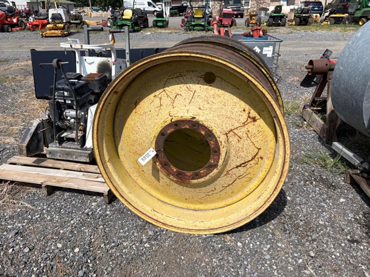 john-deere-10-image-1