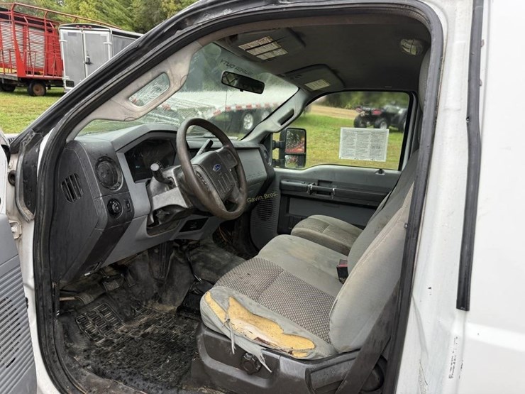 2011-ford-f350-image-5