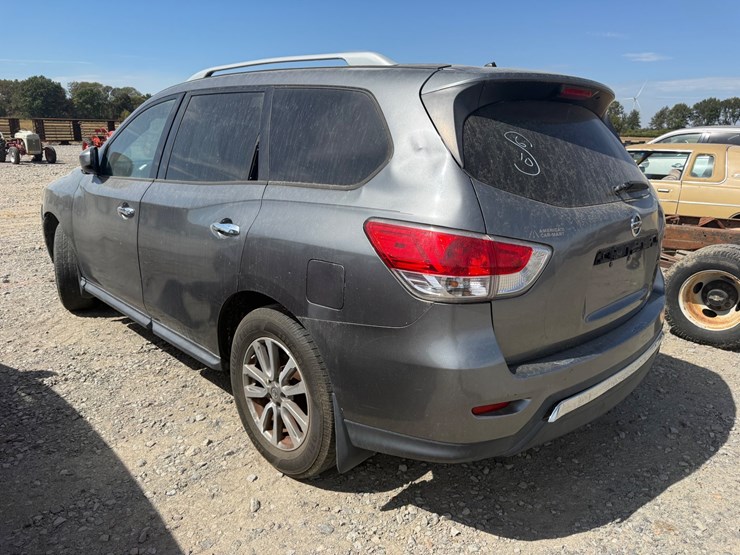 2016-nissan-pathfinder-image-6